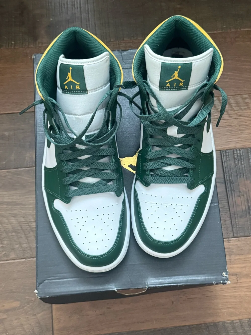 Jordan mid top